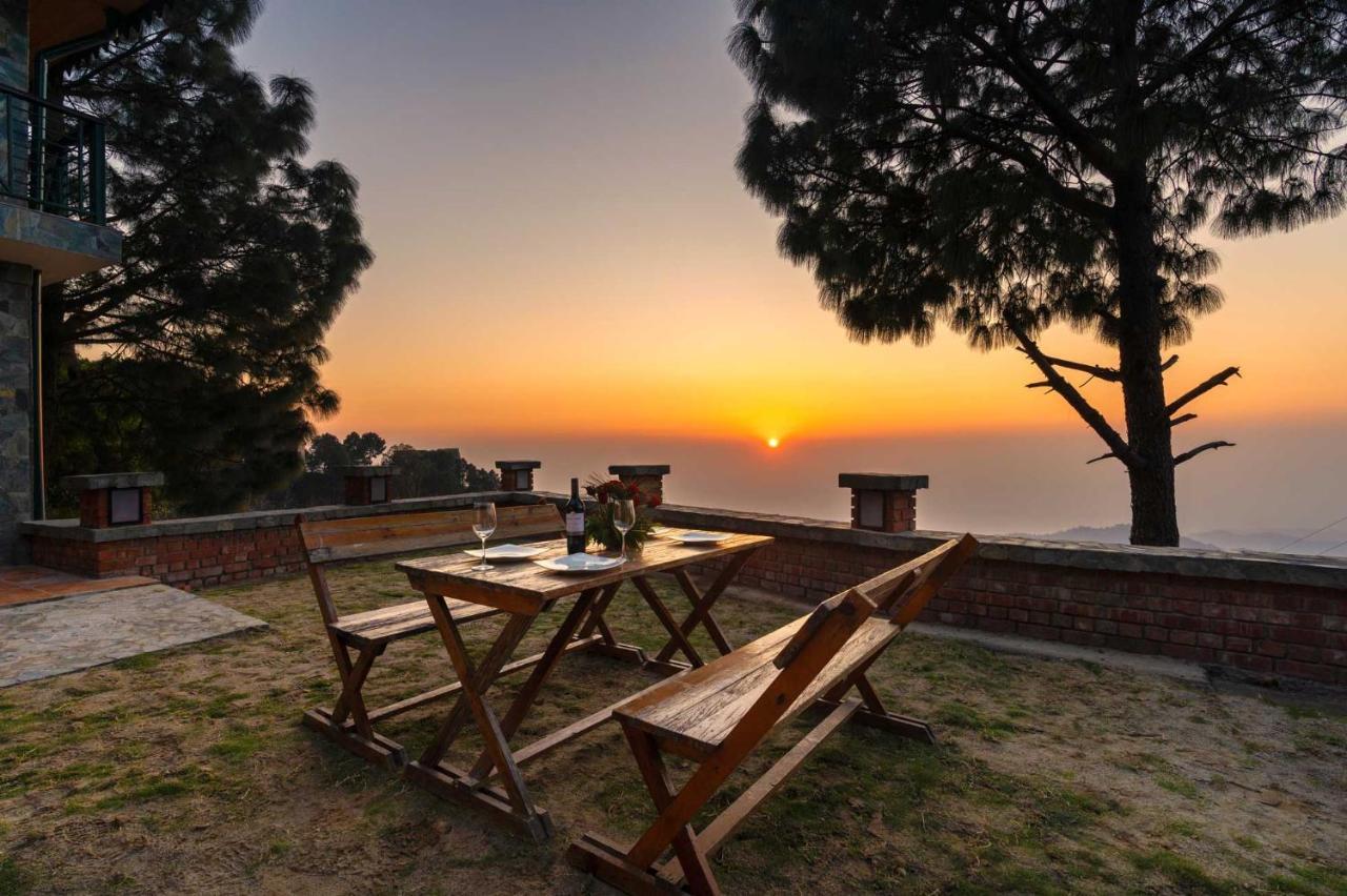 Stayvista At The Winter Line With Complimentary Breakfast Kasauli Exterior photo